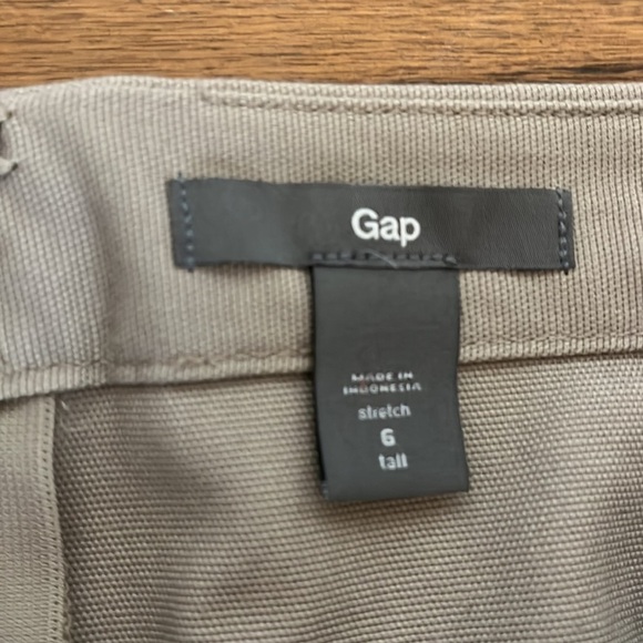 GAP Tan Knee-length Pencil Skirt - Picture 9 of 11